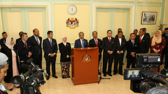 Mahathir Mohamad dan kabinetnya