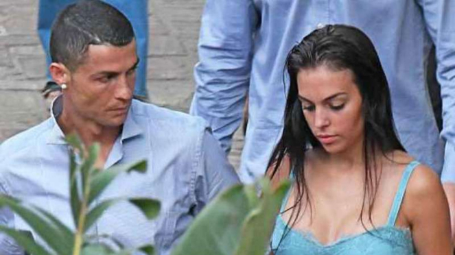 Cristiano Ronaldo bersama kekasihnya, Georgina Rodriguez