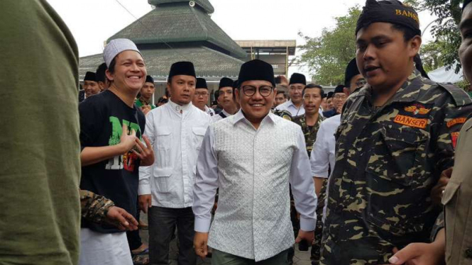 Ketua Umum Partai Kebangkitan Bangsa, Muhaimin Iskandar, di sela Safari Cinta Ramadan di kantor NU Jawa Barat di Kota Bandung pada Minggu, 3 Juni 2018.
