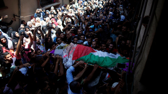 Isak Tangis di Pemakaman Petugas Medis Palestina yang Ditembak Israel