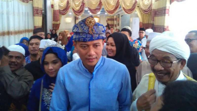 Komandan Komando Satuan Tugas Bersama Pemilu Partai Demokrat, Agus Harimurti Yudhoyono alias AHY, di Medan pada Senin malam, 4 Juni 2018.