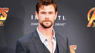 Chris Hemsworth Incar Peran James Bond Gantikan Daniel Craig