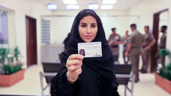Sebanyak 10 perempuan Saudi dilaporkan menerima SIM keluaran kerajaan tersebut di berbagai kota, pada Senin (4/6). - EVN