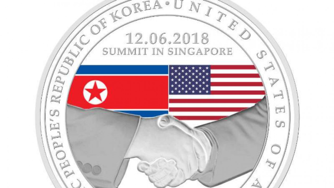 Medali peringatan pertemuan Korea Utara Amerika Serikat di Singapura 12 Juni