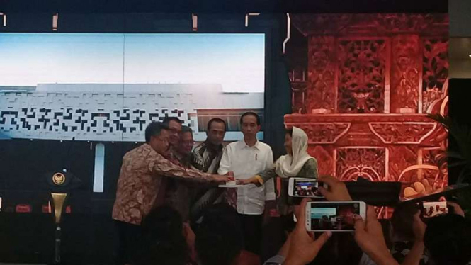 Presiden Joko Widodo resmikan Bandara Internasional Ahmad Yani Semarang.
