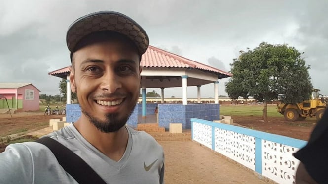 Ali Banat menggambarkan kanker yang ia derita sebagai hadiah dari Allah. - MATW Project