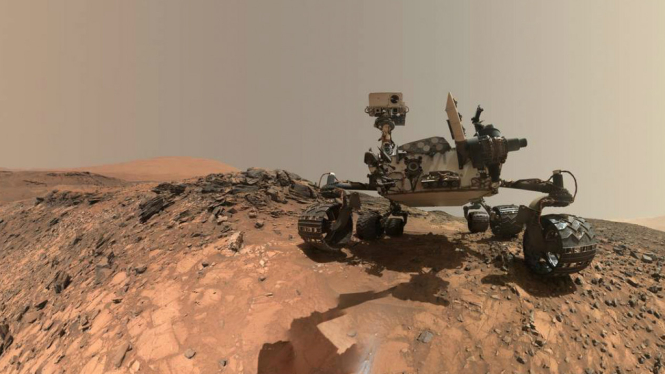 Wahana penelitian NASA di permukaan Mars, Curiosity.