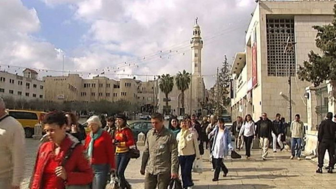 Setiap tahun belasan ribu warga asal Indonesia berkunjung ke kota seperti Bethlehem di Israel.