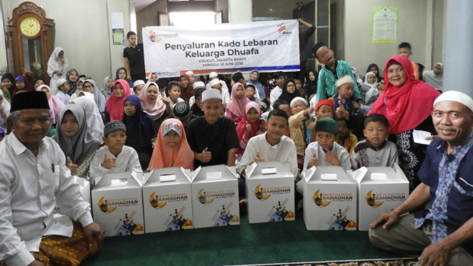 Bakrie Amanah Salurkan 254 Paket Kado lebaran untuk Keluarga Dhuafa