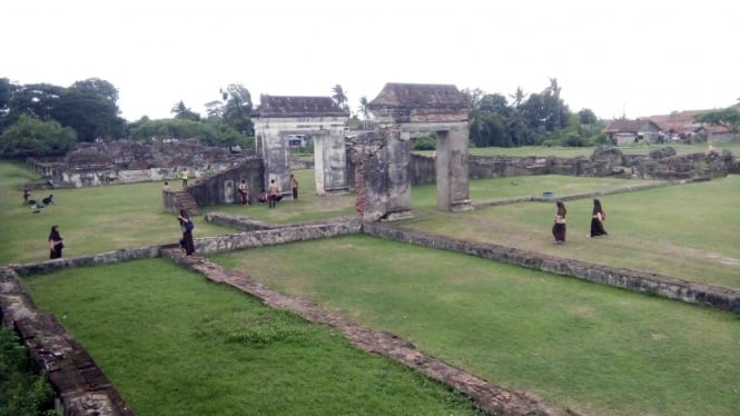 Bangunan peninggalan-peninggalan Kesultanan Banten