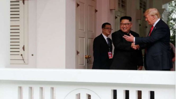 Presiden AS Donald Trump bertemu Pemimpin Korut Kim Jong Un di Singapura