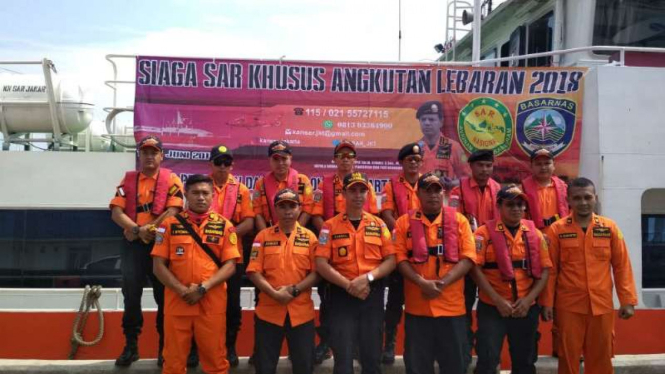 Tim Basarnas siaga mudik di Pelabuhan Indah Kyat, Kota Cilegon, Banten.