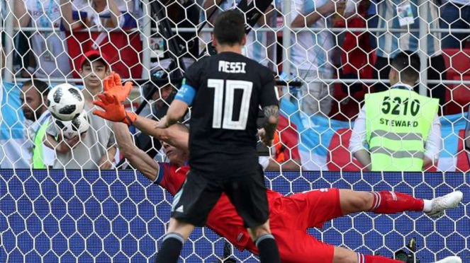 Lionel Messi gagal mengeksekusi penalti untuk timnas Argentina