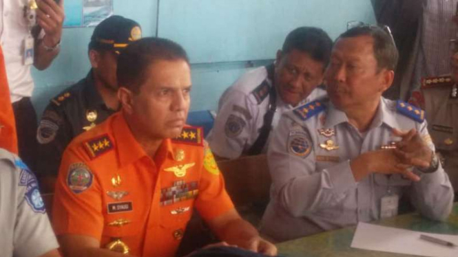 Tim SAR gabungan memberikan penjelasan tentang operasi pencarian dan penyelamatan korban kapal tenggelam di Danau Toba, Kabupaten Samosir, Sumatra Utara, dalam konferensi pers pada Selasa, 19 Juni 2018.