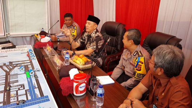 Plt Gubernur Jawa Barat M Iriawan sidak posko mudik di Cileunyi