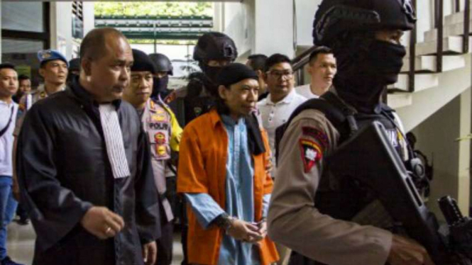 Terdakwa kasus terorisme Aman Abdurrahman