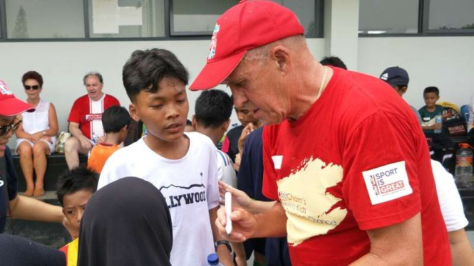 Legenda Timnas Inggris, Phil Neal di Senayan.