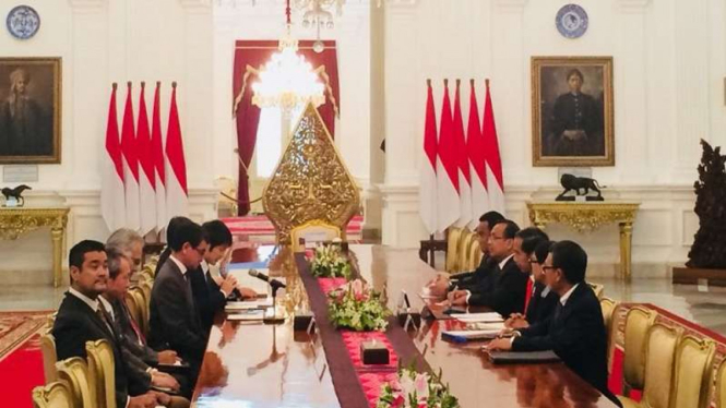 Presiden Joko Widodo bertemu Menteri Luar Negeri Jepang Taro Kono di Istana 
