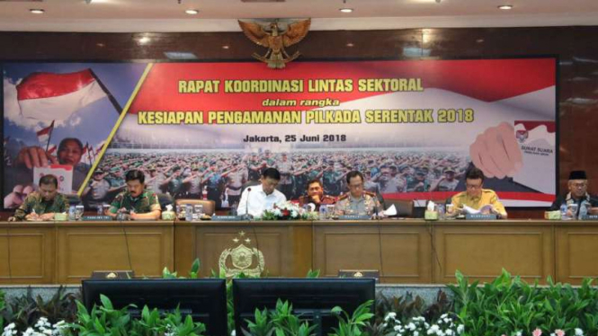 Rapat koordinasi pengamanan Pemilihan Kepala Daerah (Pilkada), di Jakarta 