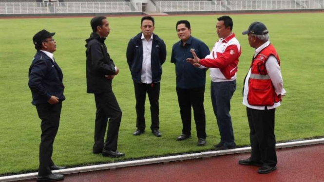 Presiden RI, Joko Widodo (kedua dari kiri)