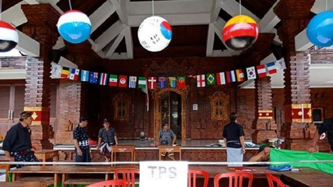 TPS tema Piala Dunia di Bali