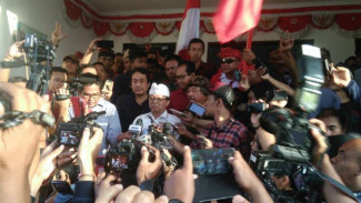 Unggul di Pilgub Bali, Wayan Koster Bakal Rangkul Mantra