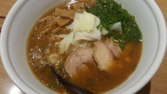 Cara Makan Ramen yang Benar Agar Cita Rasanya Tidak Hilang