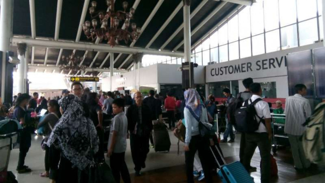 Suasana di Bandara Soekarno Hatta usai Gunung Agung Bali erupsi.