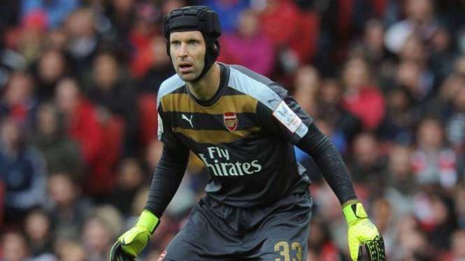 Penjaga gawang Arsenal, Petr Cech