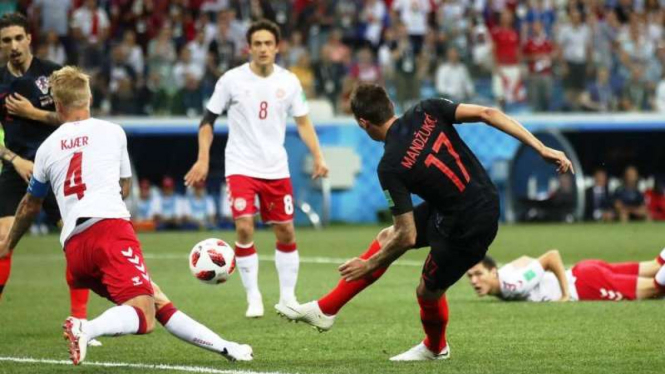Pertandingan Denmark vs Kroasia di Piala Dunia 2018.