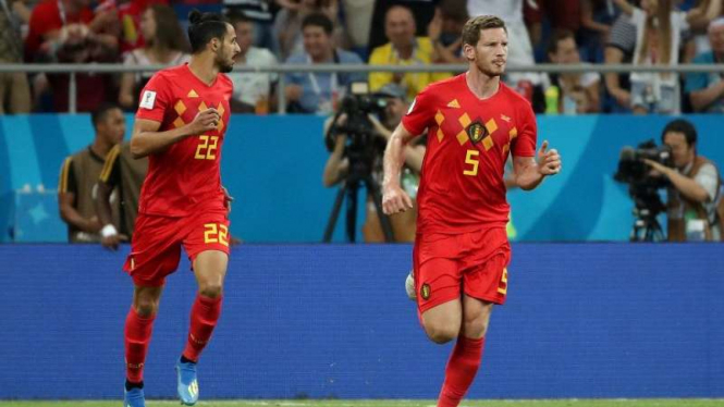 Pemain belakang Timnas Belgia, Jan Vertonghen (kanan)