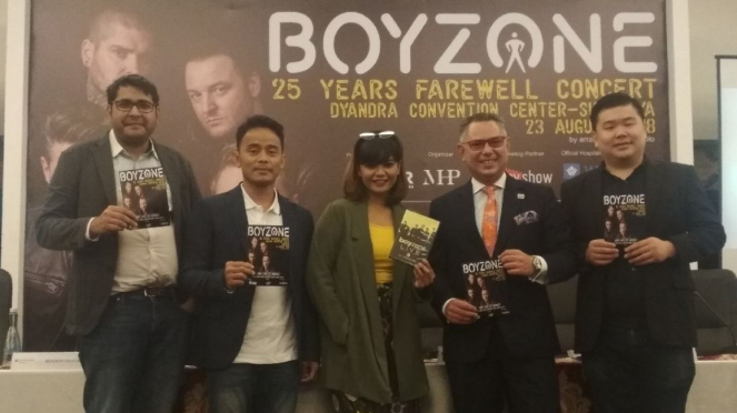 Konferensi pers konser Boyzone di Surabaya