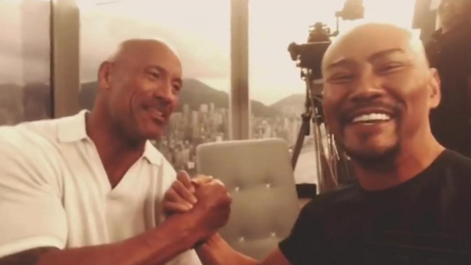 Dwayne Johnson dan Deddy Corbuzier