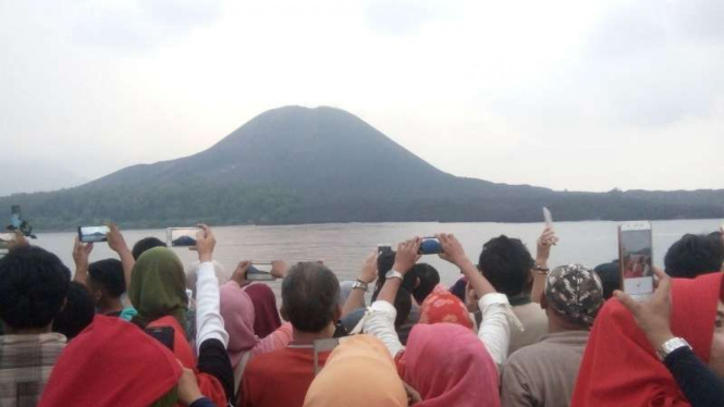 Gunung Anak Krakatau sebelum erupsi