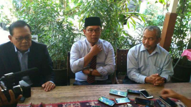 Cagub Jabar Ridwan Kamil bertemu paslon Mayjen (purn) Sudrajat - Ahmad Syaikhu