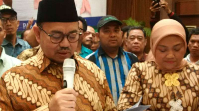 Sudirman Said dan Ida Fauziyah mengucapkan selamat kepada Ganjar Pranowo-Taj Yasin sebagai pemenang Pilgub Jawa Tengah di Semarang pada Senin, 9 Juli 2018.