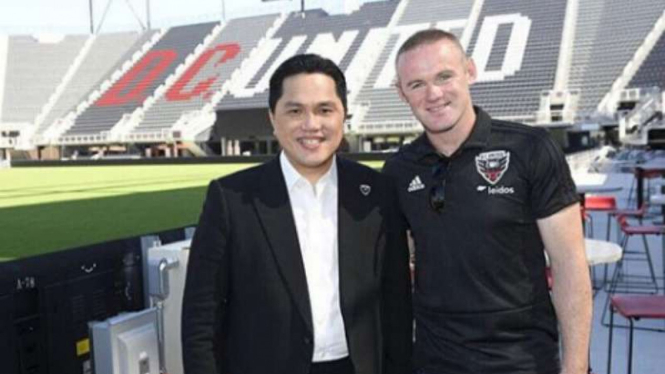 Erick Thohir bersama Wayne Rooney.