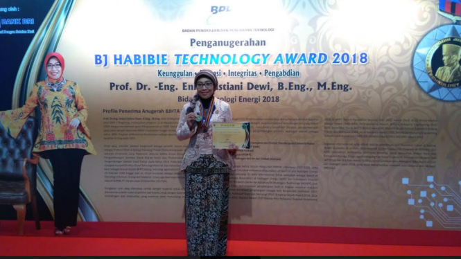 Eniya Listiani Dewi, perempuan pertama penerima BJ Habibie Technology Award