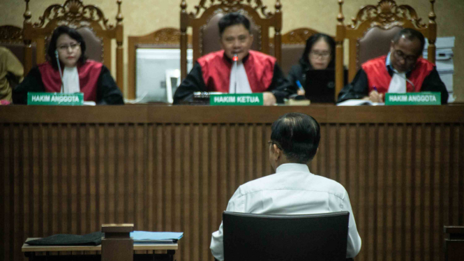 Wakil Presiden Jusuf Kalla menjadi saksi dalam sidang Peninjauan Kembali (PK) kasus korupsi penyelenggaraan ibadah haji untuk terpidana Suryadharma Ali
