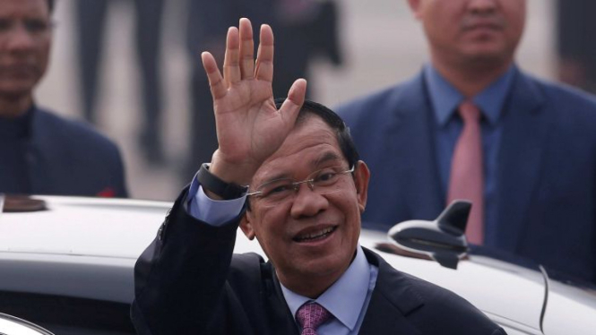 Perdana Menteri Kamboja Hun Sen diperkirakan akan menang mudah dalam pemilu 29 Juli .