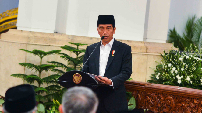 Presiden Joko Widodo memberikan sambutan