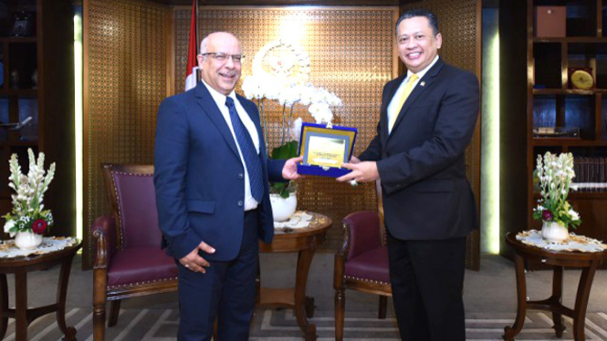 Ketua DPR RI Bambang Soesatyo dan Perdana Menteri Irak Mr. Dr. Zuhair Al Naher