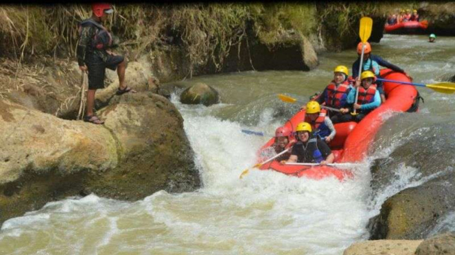 Rafting di Sungai Cisadane