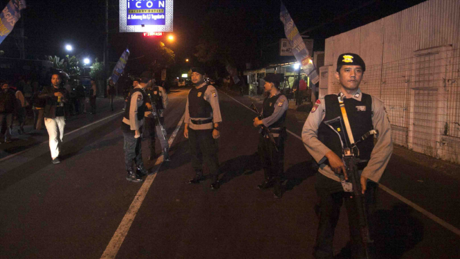 Ilustrasi penjagaan polisi terkait aksi teror.