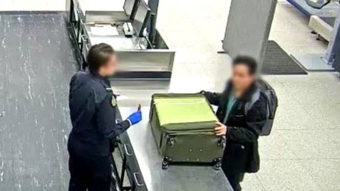 Pria yang tidak disebut namanya itu berusia 43 tahun dan tiba di Perth dari Kuala Lumpur. - Australian Border Force