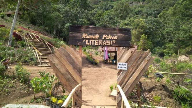 Pohon Literasi di Kabupaten Tanah Datar Sumatera Barat.