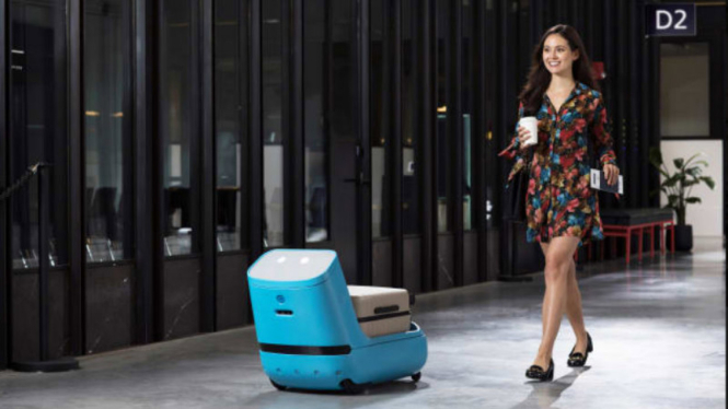 Robot Care-E dari KLM Royal Dutch Airlines