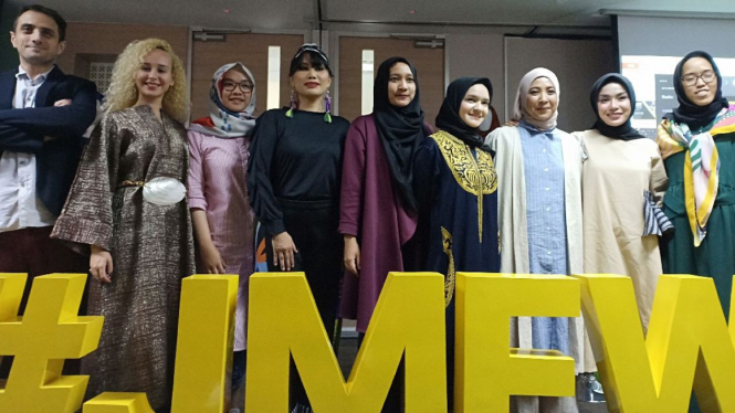 Sejumlah pihak yang mendukung Jakarta Modest Fashion Week 2018 