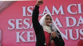 BIN Tegaskan Pemulangan Neno Warisman Sesuai Prosedur