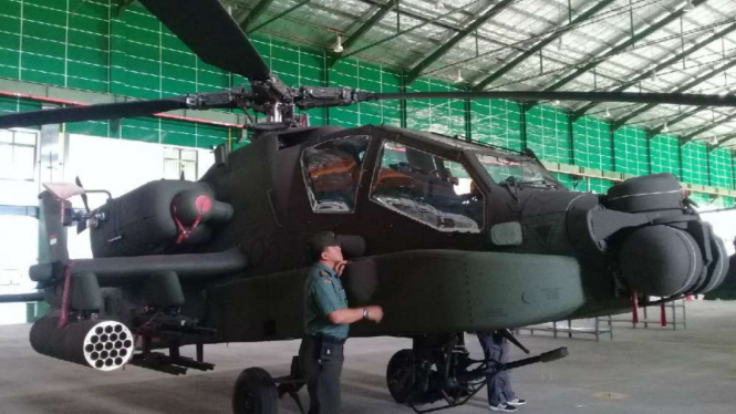 Helikopter Apache miliki TNI-AD di Semarang.